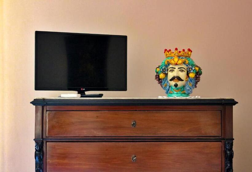 غرفة عائلية, Barocco B&b