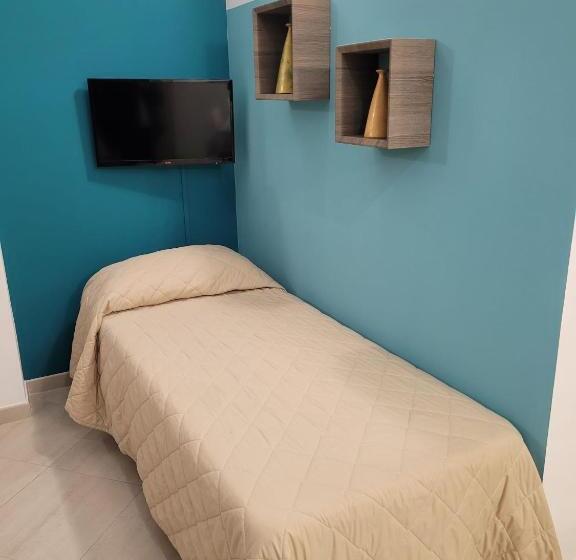 סטודיו משפחתי, Kristal