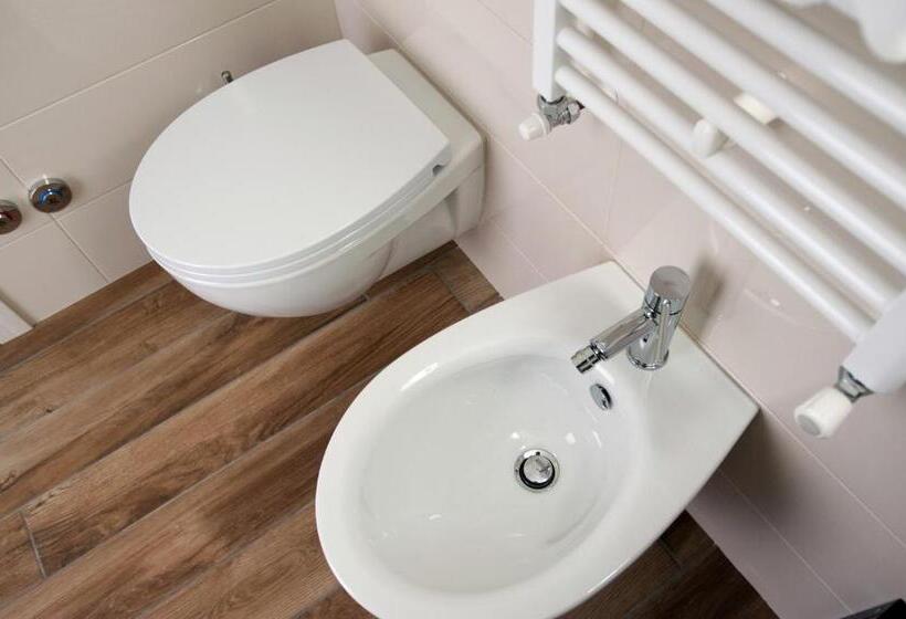 Camera Deluxe con Balcone, B&b Raffaello A Mare