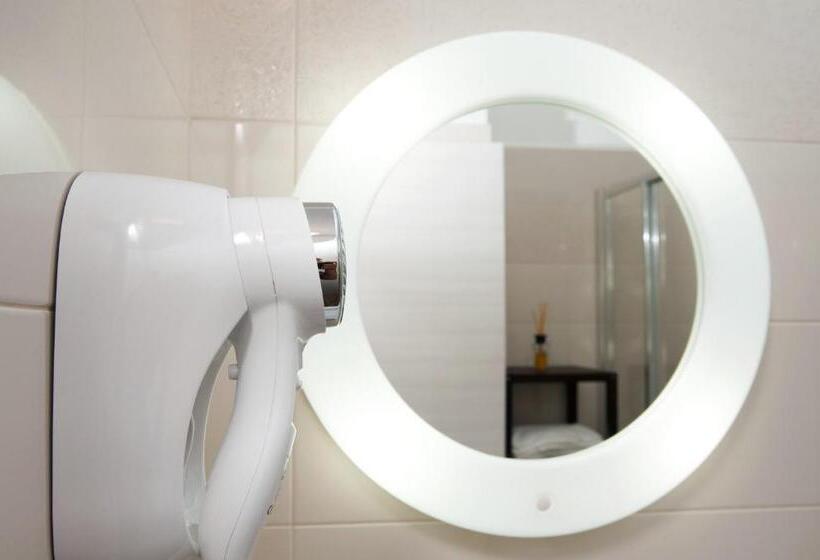 Camera Deluxe con Balcone, B&b Raffaello A Mare