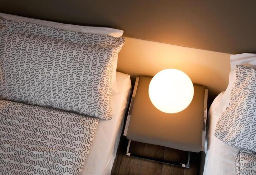 Camera Deluxe con Balcone, B&b Raffaello A Mare