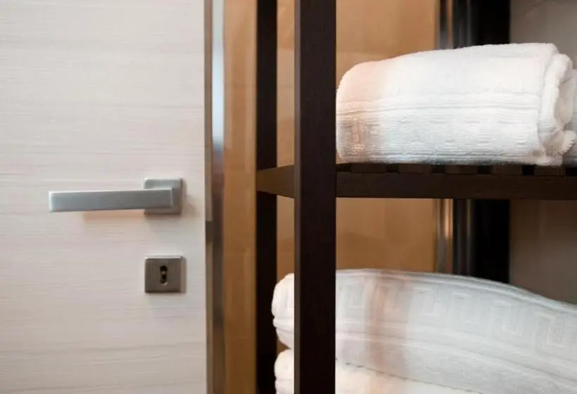 اتاق لوکس, B&b Raffaello A Mare