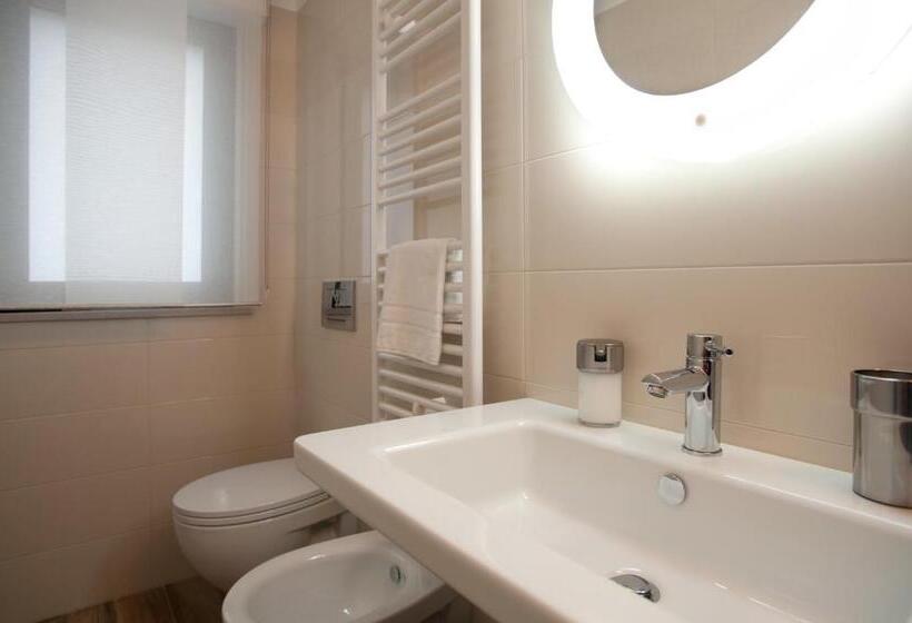 Camera Deluxe, B&b Raffaello A Mare