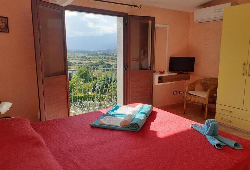 Standard room with outdoor bath, B&b Sa Funtana