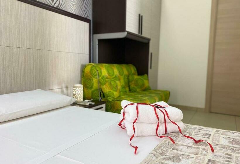 غرفة قياسية مزوَّدة بشُرفة, B&b Vistamareblu