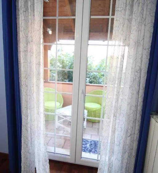Standard-huone Parveke, Il Giardino Delle Jacaranda