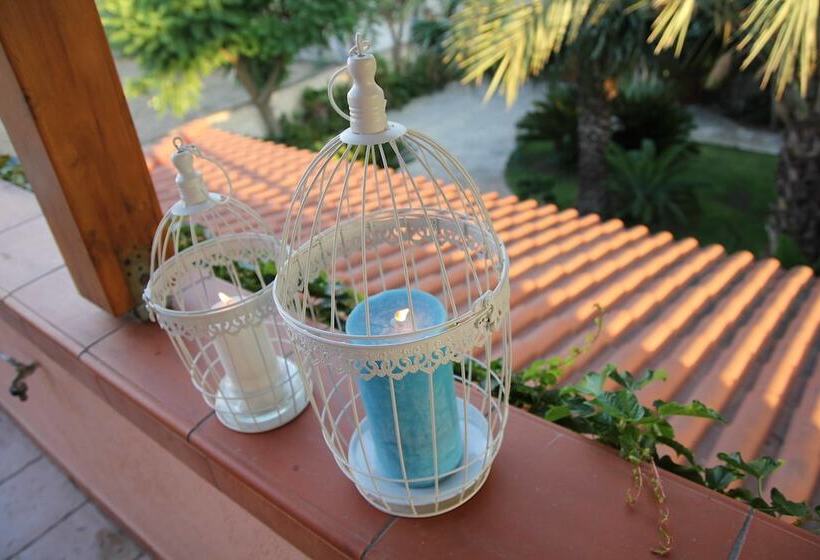 디럭스 스위트, Il Giardino Delle Jacaranda