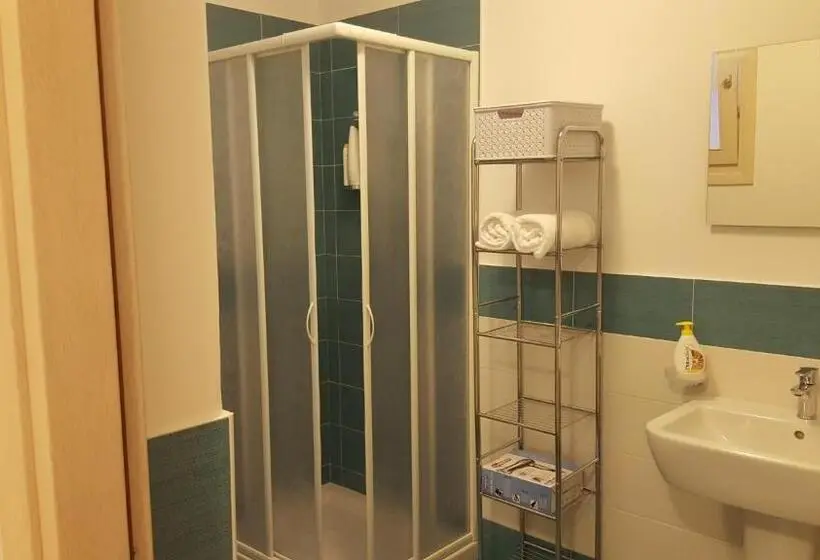 Standard Neljän Hengen Huone, Kristal