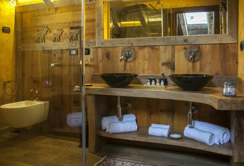 سوییت با چشمانداز کوه, Le Parfum Du Sel