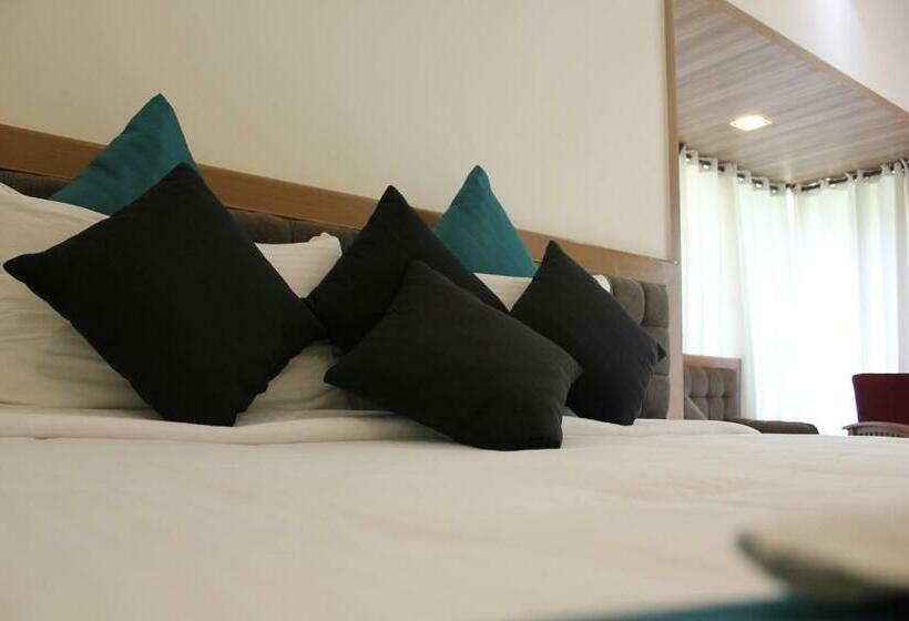 标准间带阳台, Namami Ganges Beach Resort & Spa