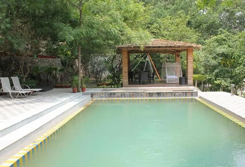 バルコニー付きスタンダードルーム, Namami Ganges Beach Resort & Spa