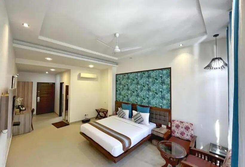 バルコニー付きスタンダードルーム, Namami Ganges Beach Resort & Spa