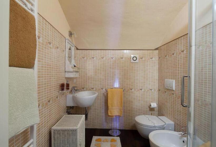 اتاق لوکس, B&b La Pulce Dorata