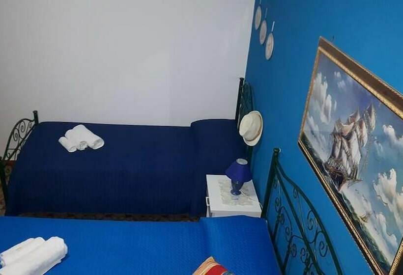 Standard Triple Room, B&b La Cornucopia
