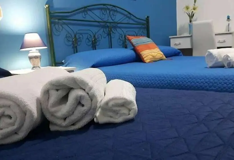 Chambre Triple Standard, B&b La Cornucopia
