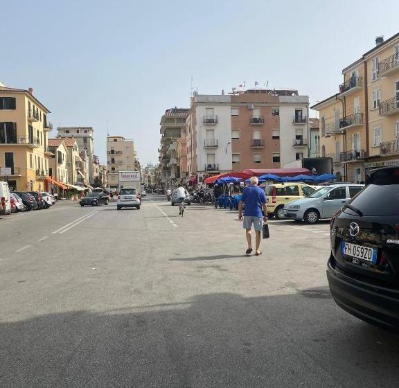 آپارتمان 1 خوابه, Casa Riri