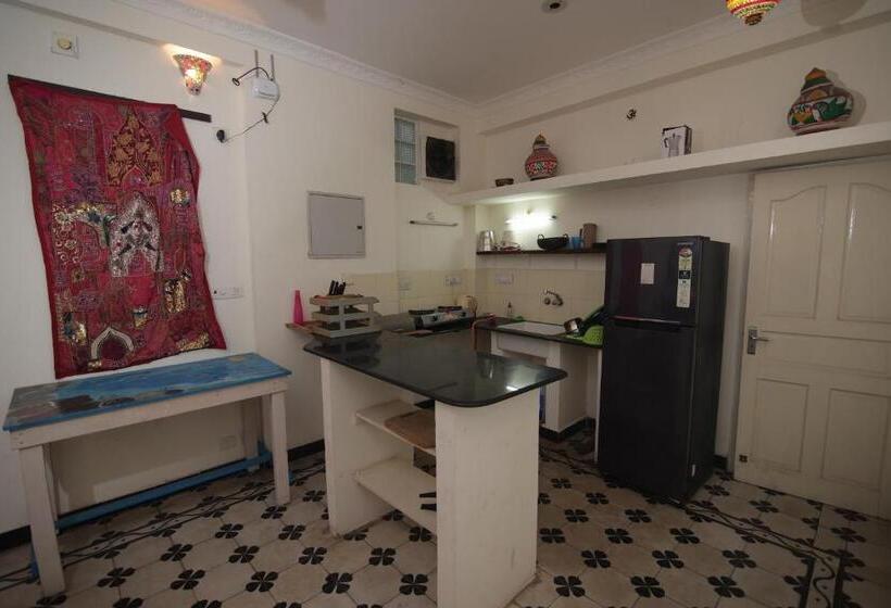 شقة غرفتين مطلة على البحر, Holi Wood Guesthouse