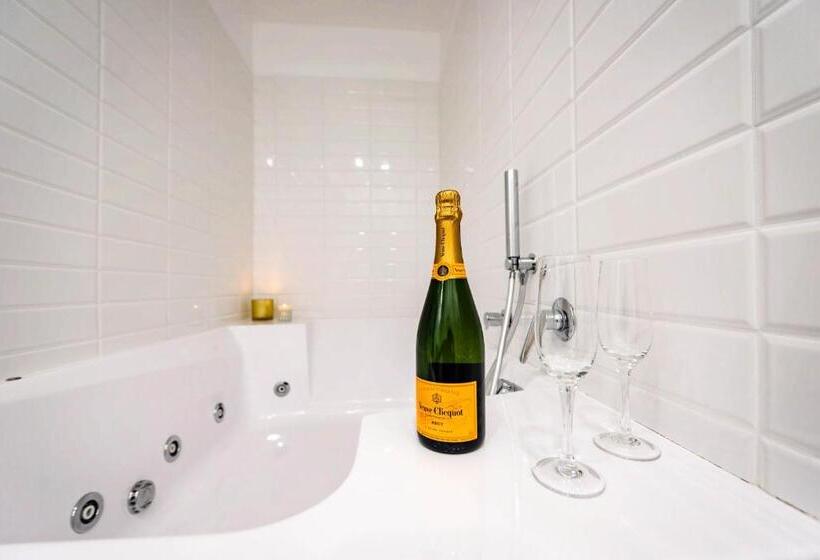 سوئیت با وان آب گرم, Il Giardino