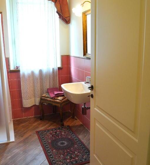 חדר דלוקס לשלושה, Le Macine Relais