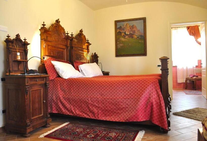 חדר דלוקס לשלושה, Le Macine Relais