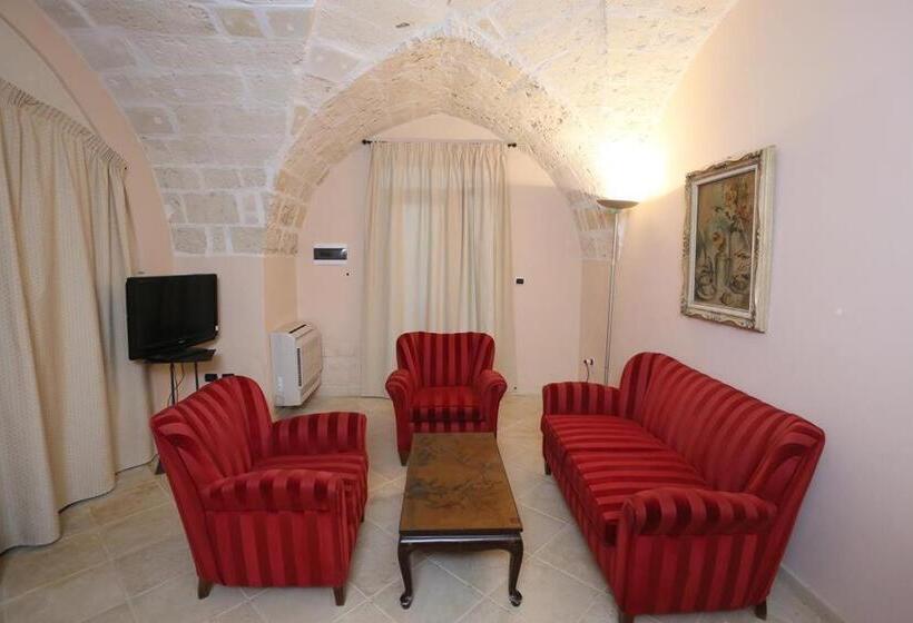 غرفة ديلوكس رباعية, Villa Lucrezio Resort