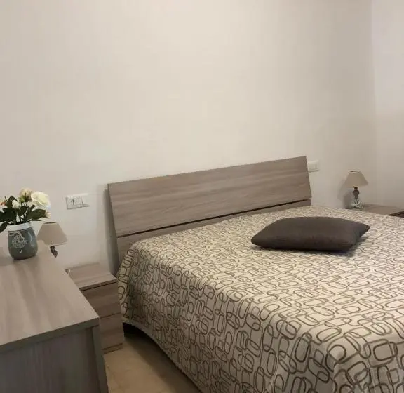 Huoneisto 2 Makuuhuonetta, Albergo La Lampara