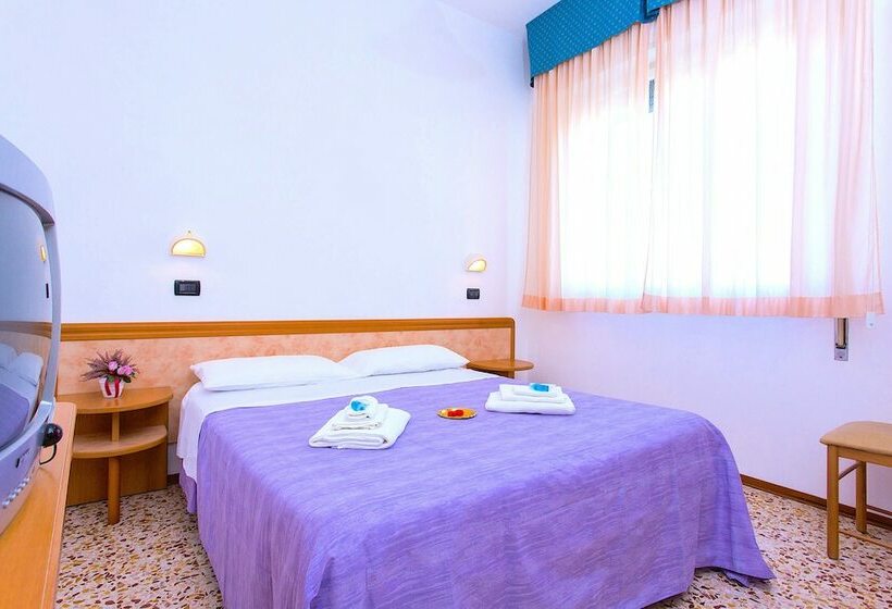 غرفة قياسية, Majorca