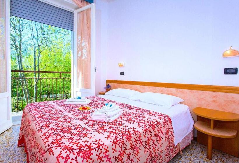 جناح عائلي, Majorca