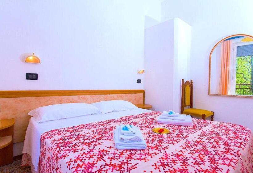 جناح عائلي, Majorca