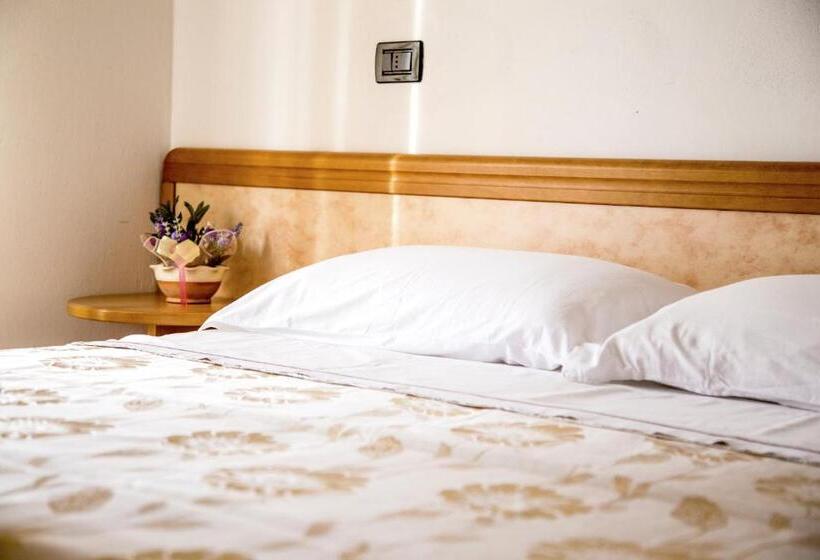 غرفة كومفورت ثلاثية, Majorca