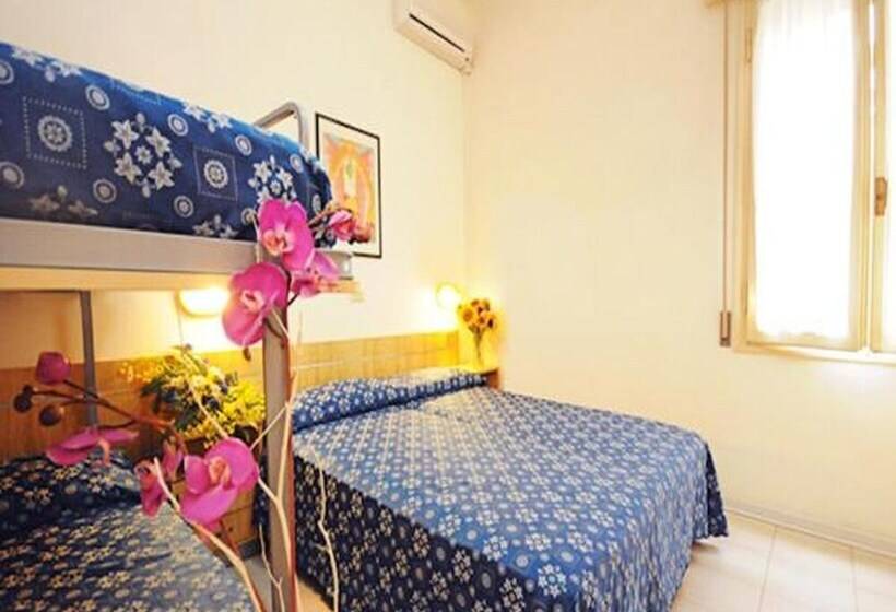 4인용 스탠다드 룸, Marina