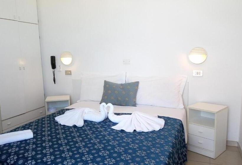 4인용 스탠다드 룸, Marina