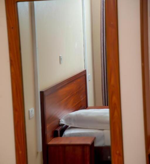 اتاق استاندارد, Nabisere Hotel Kalisizo