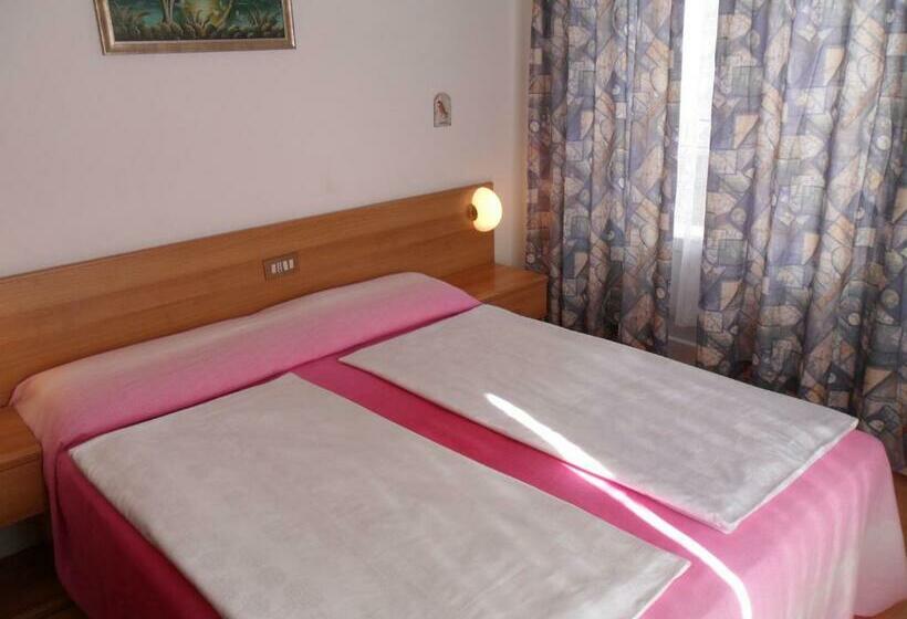 스탠다드 룸, Rialto