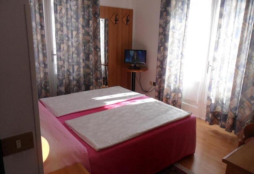 스탠다드 발코니 룸, Rialto