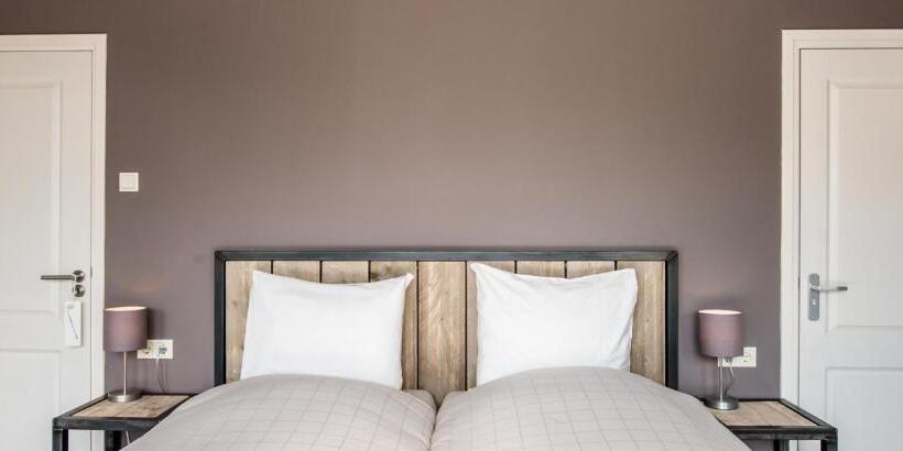 Номер Deluxe с Балконом, B&b Binnengewoon Rooms With A View