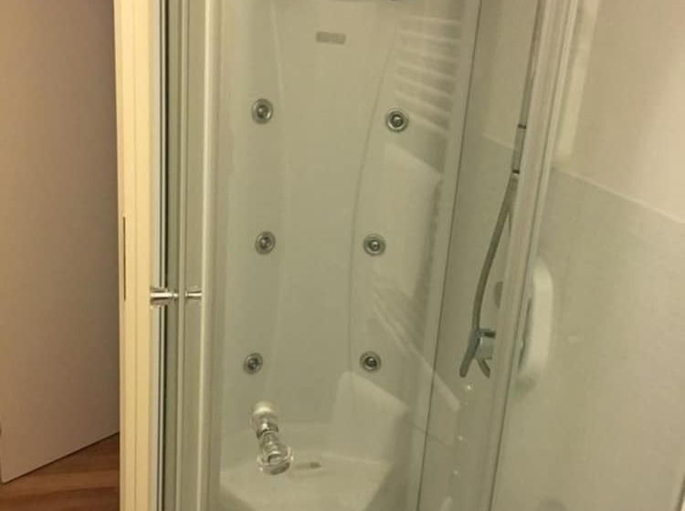 اتاق استاندارد سه نفره, B&b Ginevra