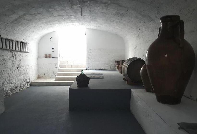 2 Szobás Apartman, Civico 2