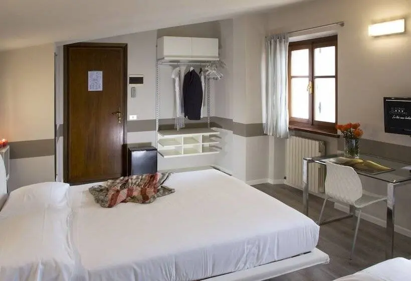Standard Kolmen Hengen Huone, Albergo Al Cacciatore Tortellinando