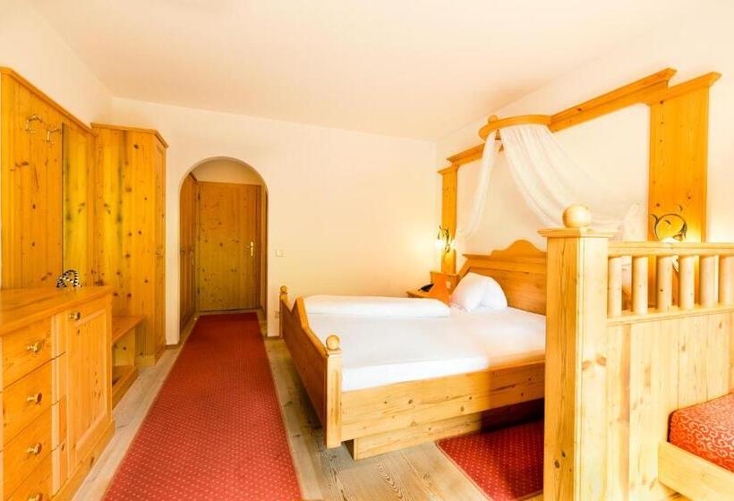 חדר אקונומי, Berg