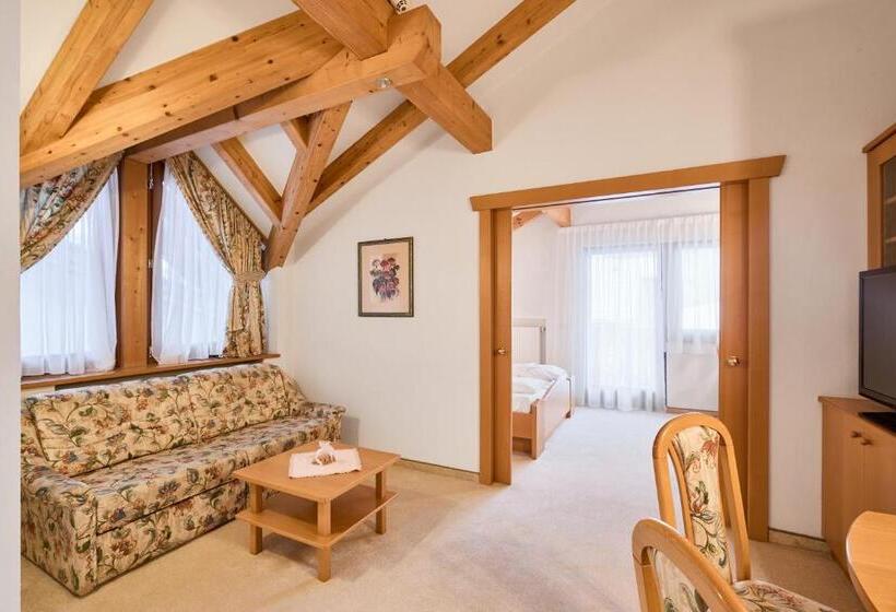 סוויטה עם מרפסת, Berg