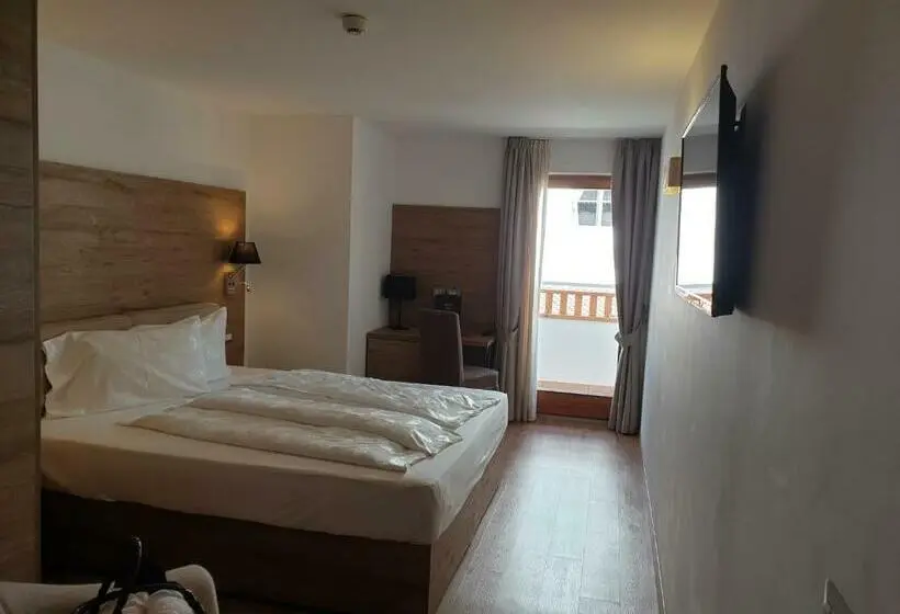 ジュニアスイート, Golden Park Resort