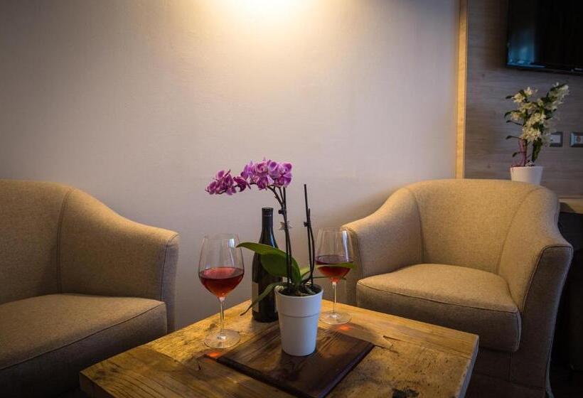 סוויטה, Golden Park Resort