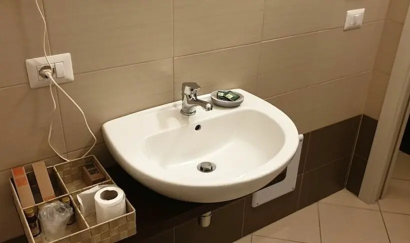 Standard Yhden Hengen Huone, Relais Black Horse