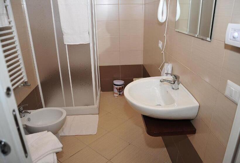 غرفة قياسية, Relais Black Horse