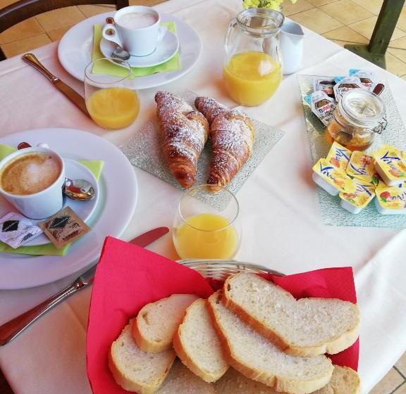 غرفة قياسية, Ristorante El Caracol