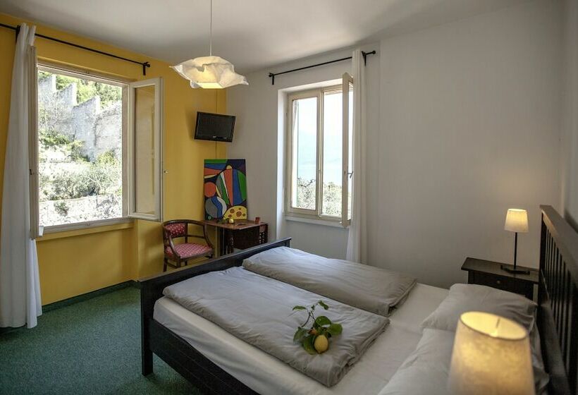 Quarto Estandar, Prà De La Fam B&b