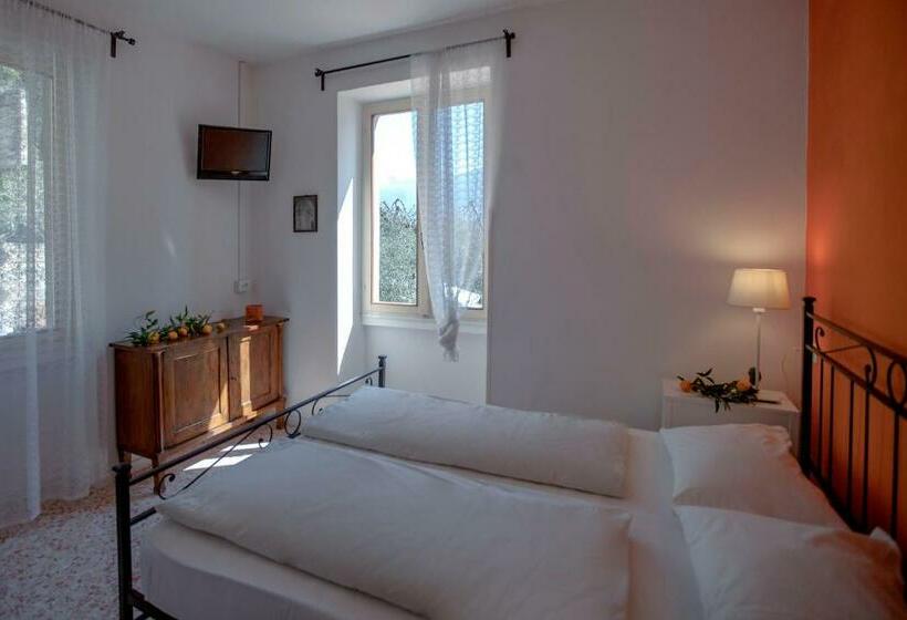 标准间, Prà De La Fam B&b