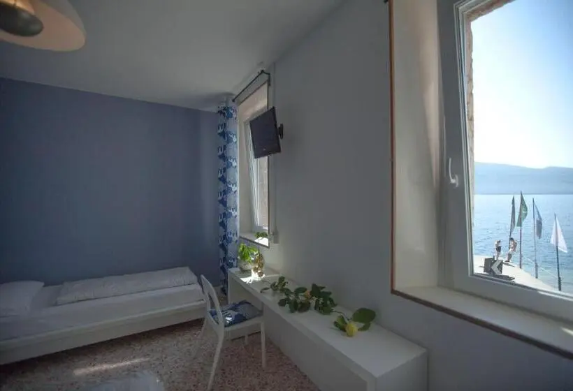 Standard Kolmen Hengen Huone, Prà De La Fam B&b