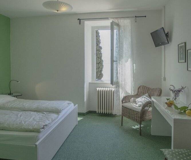 标准间, Prà De La Fam B&b